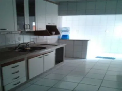 Casa para aluguel em Jardim Tropical